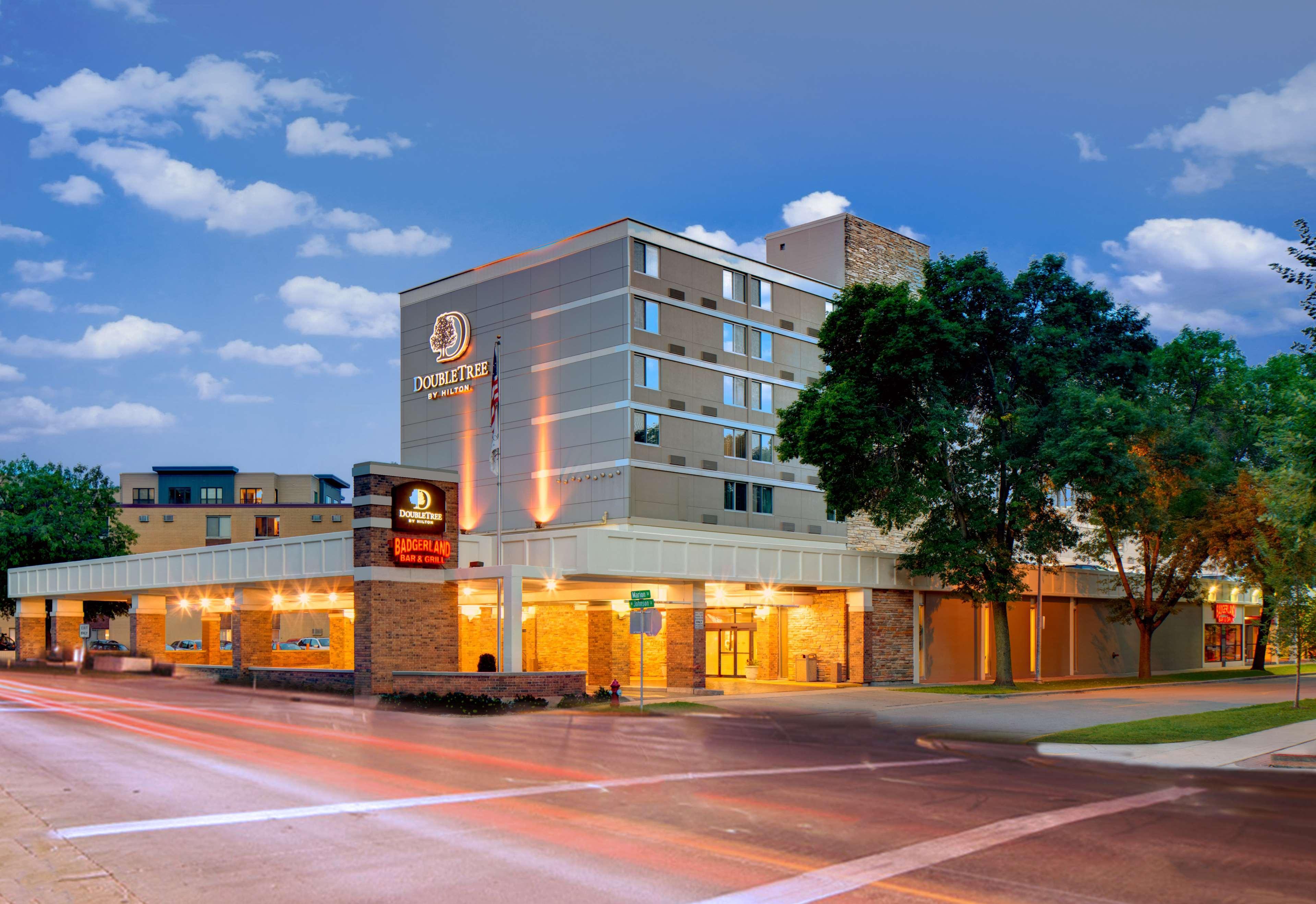 Doubletree By Hilton Madison Downtown Hotel Екстериор снимка