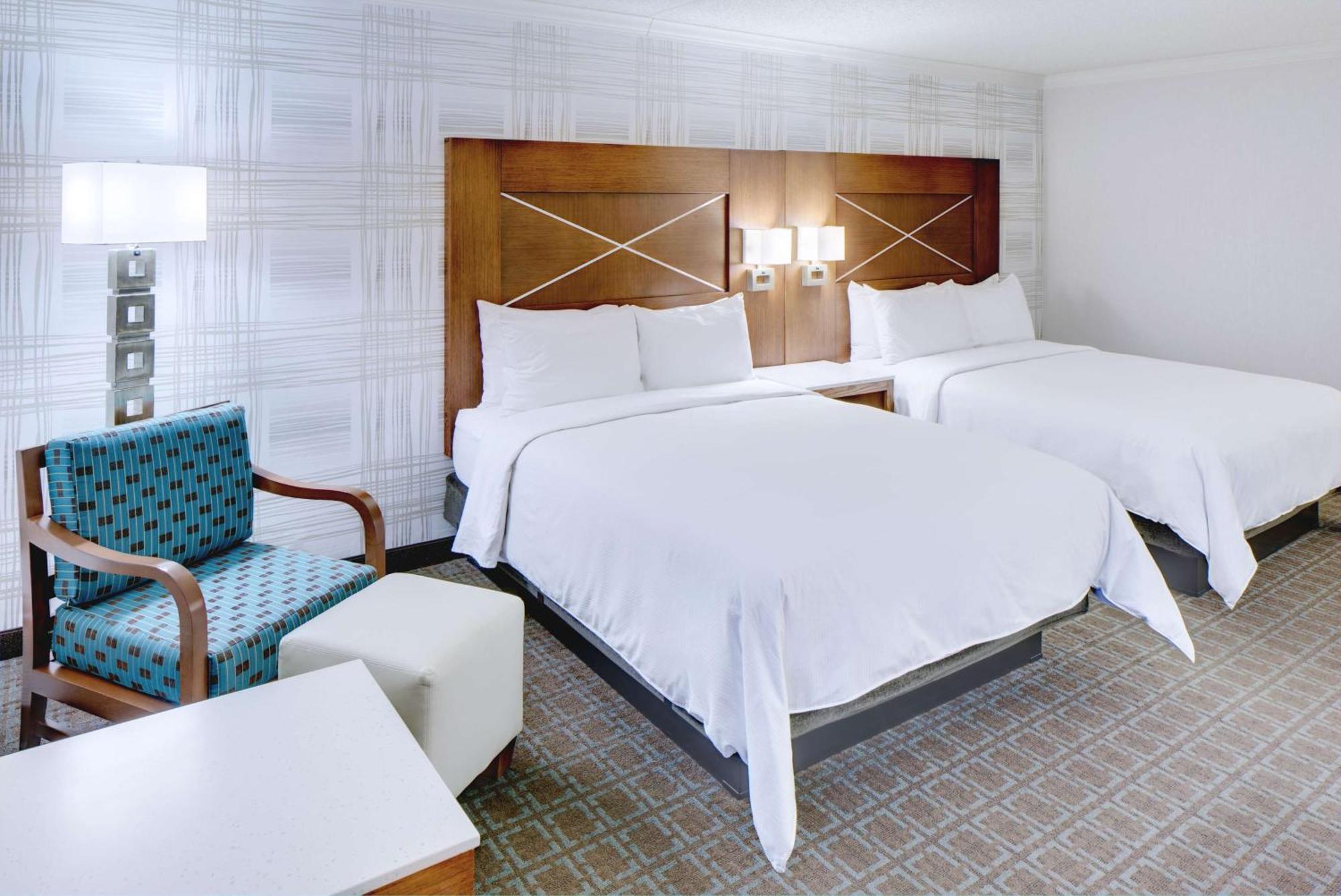 Doubletree By Hilton Madison Downtown Hotel Екстериор снимка